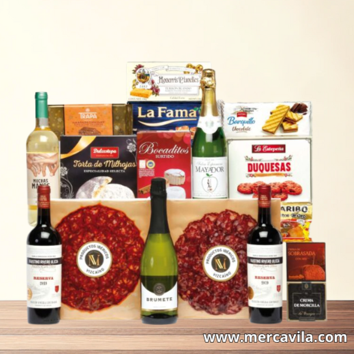 Cesta de Navidad con Botellas y Dulces Navideños Lote 102